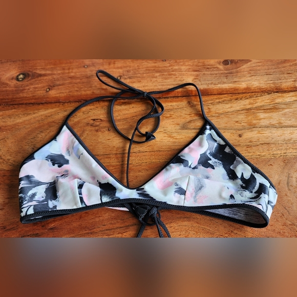 Lululemon 2 piece swim wear - Picture 8 of 11